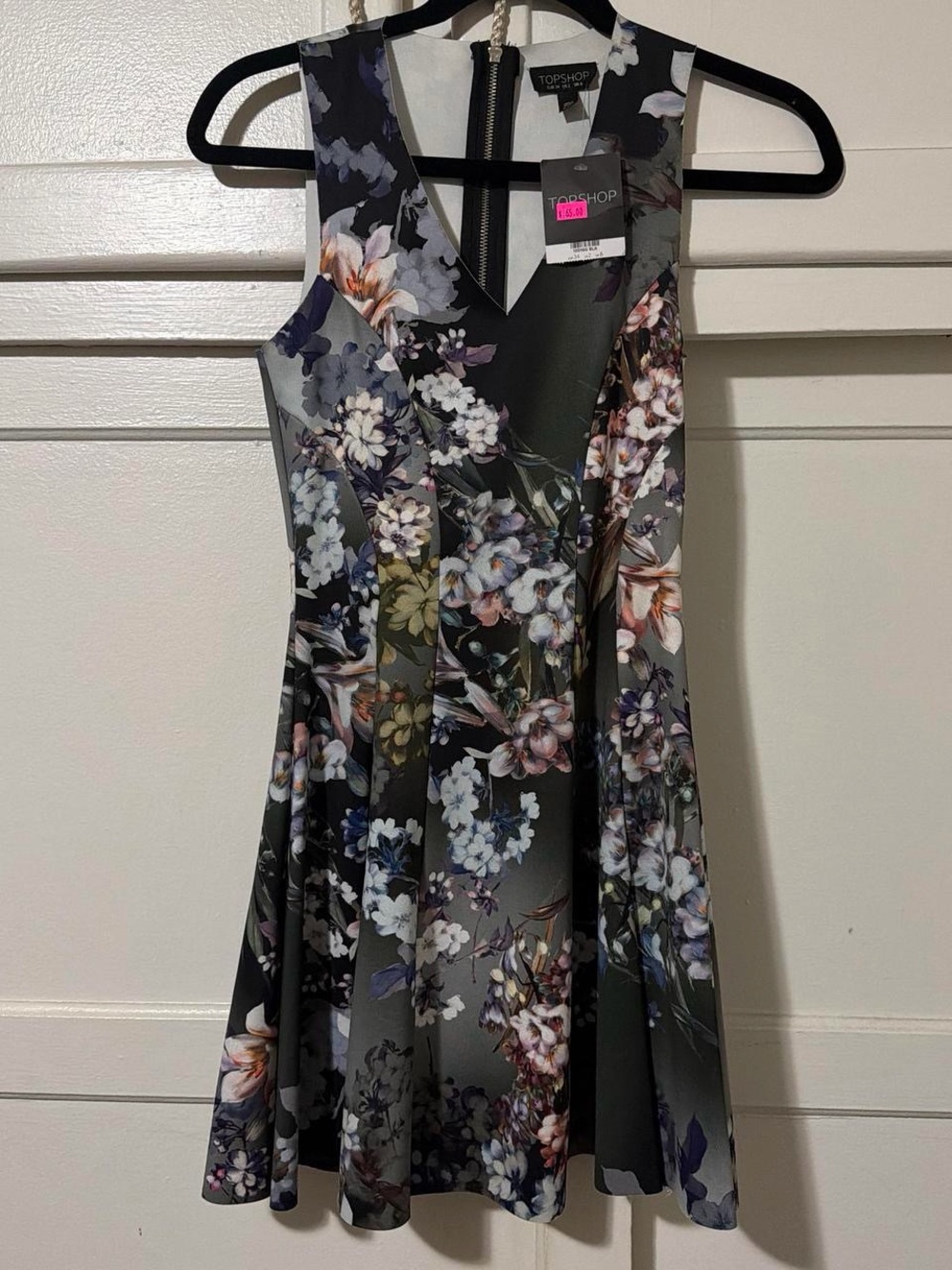TOPSHOP Black Floral V-Neck Fit & Flare Dress